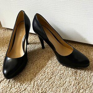 Nine West Black Pumps